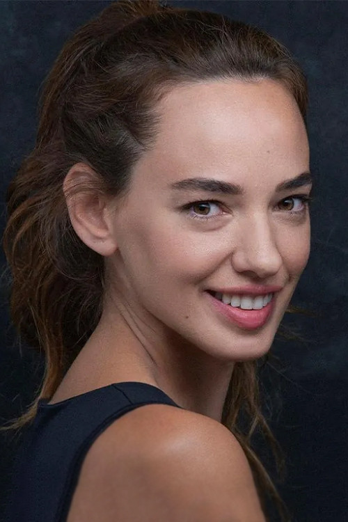 Seda Bakan as Eda Akkaya (Sinanoğlu)