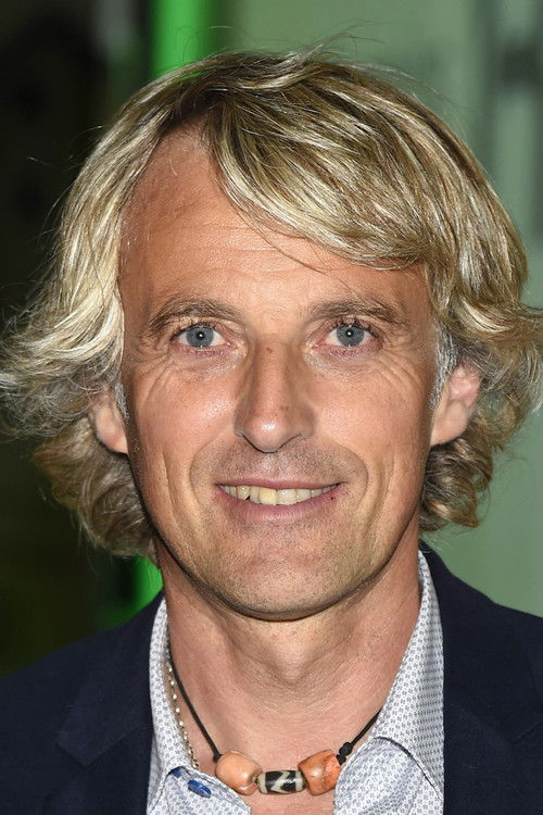 Jesús Calleja as Self - Host