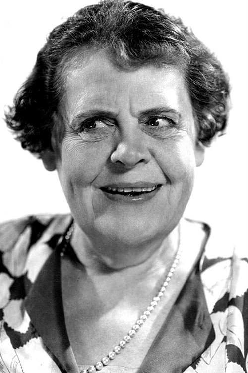 Marie Dressler as Self (archive footage)