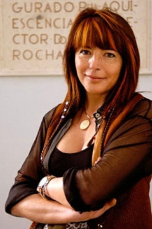 Clara Pinto Correia as Marta