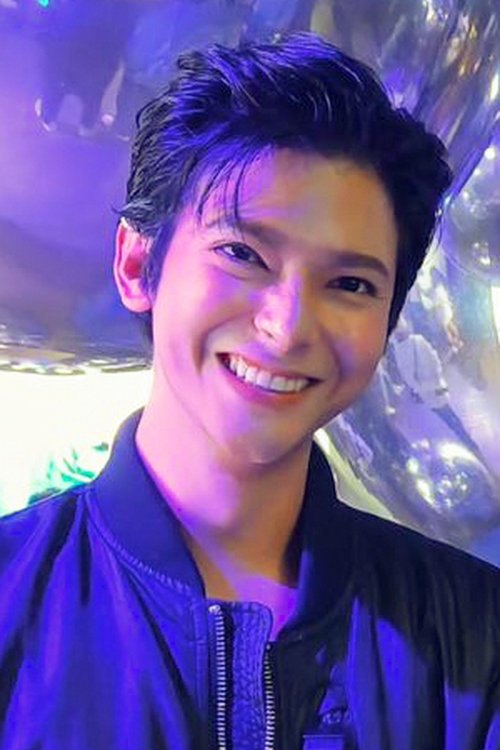 Tanyadis Thanadenuth as Khanin