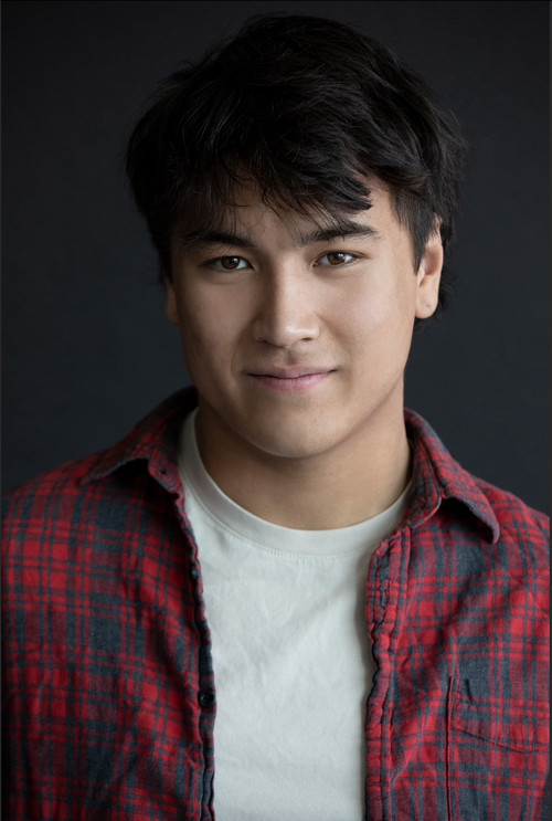 Éric Arsenault as Ethan