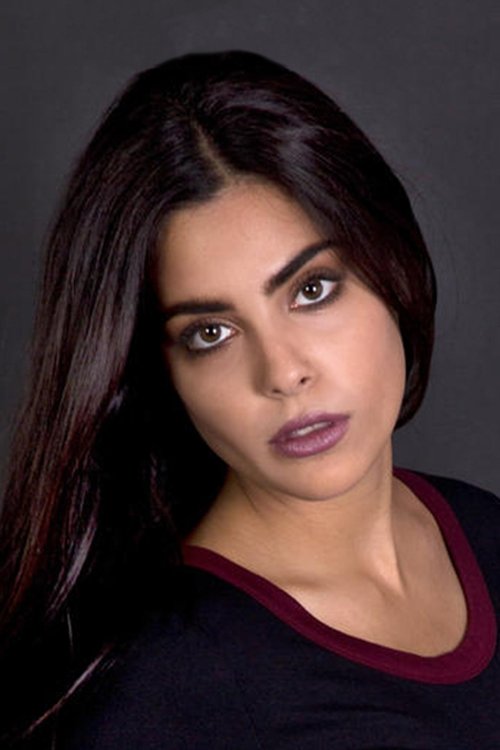 Vaia Kathiotou as Daphne