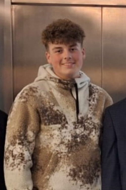 Jamie Gallacher as Iain Wainwright (Young)