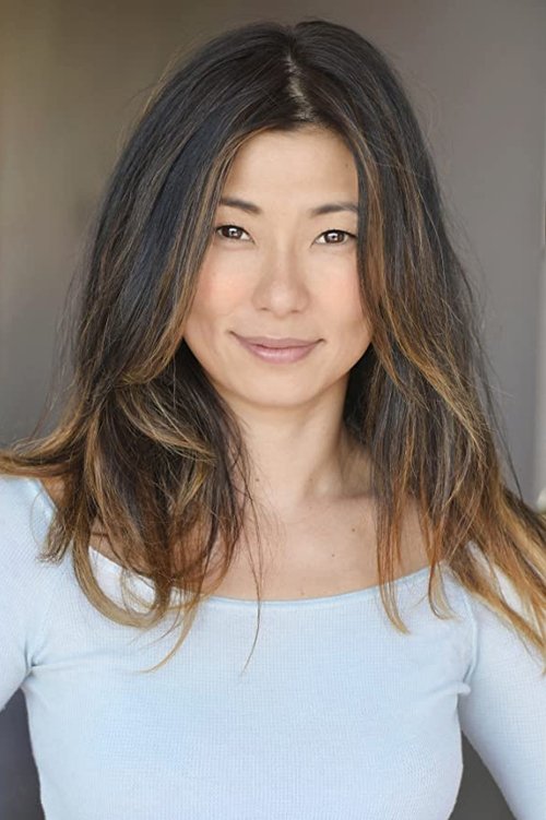 Smith Cho as Beth
