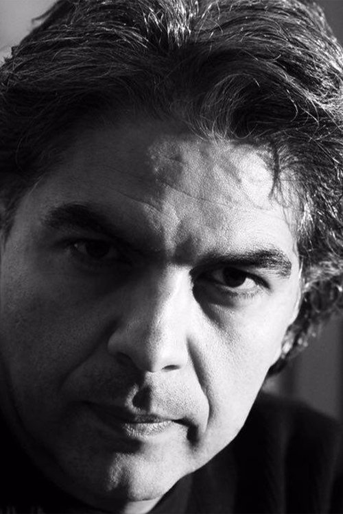 Mehdi Ahmadi as پرویز