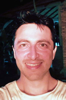 Dimas Mendonça as Marido