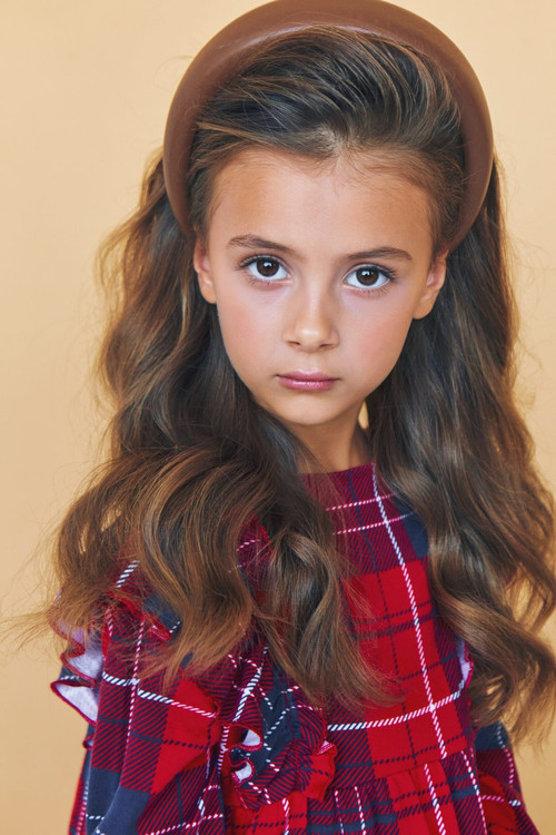 Алиса Панова as Школьница