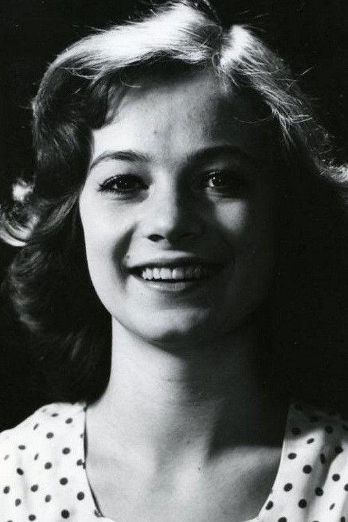 Aida Zara as Roberta Alden