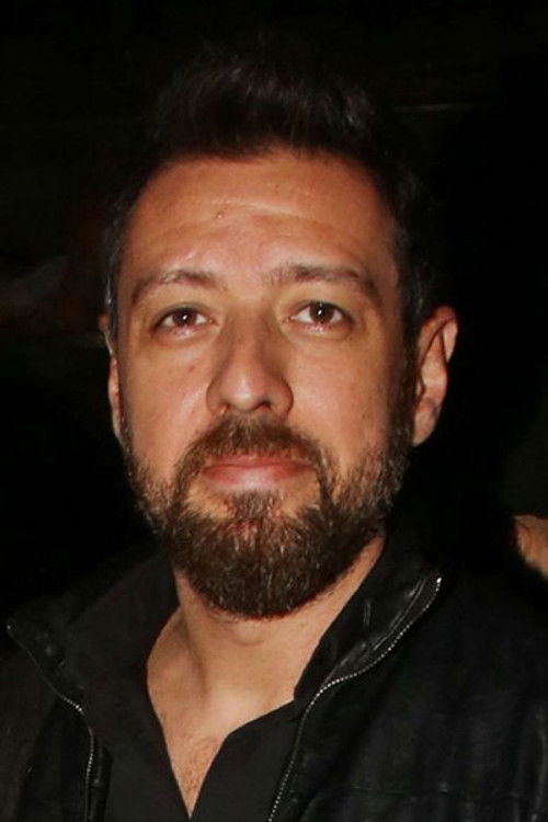 Manos Papagiannis as Κωστής