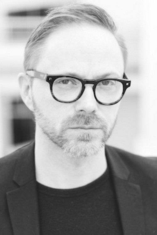 Nils Lagergren as Krister