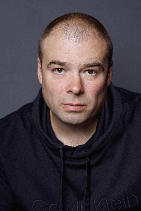 Константин Гришанов as Anton Vetrov