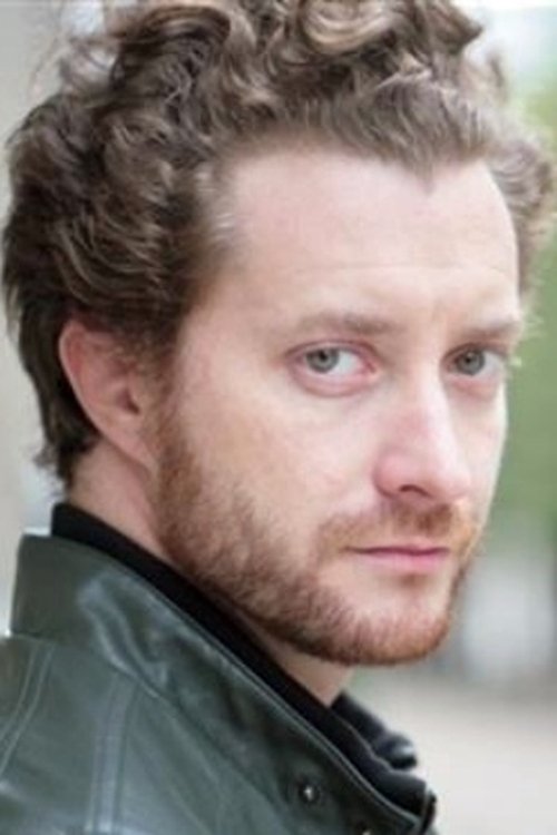 Séverin Bavarel as Agent Immobilier