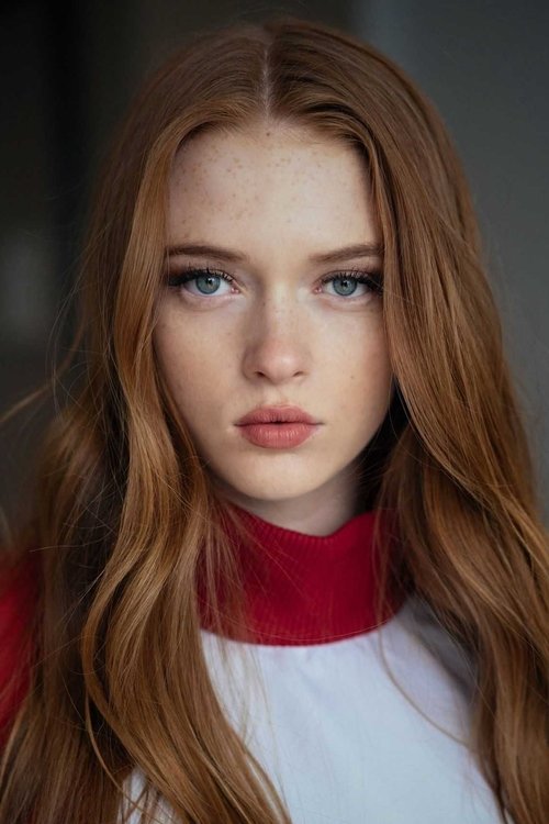 Larsen Thompson as Sasha