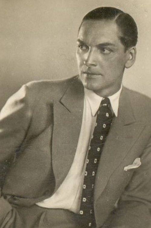 Harry Frank as Rittmeister Hans von Wustrow