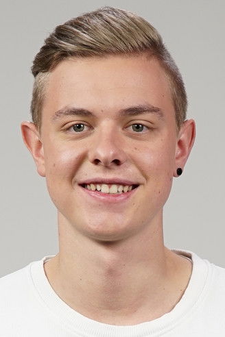 Jonas Ems as Dustin Berger