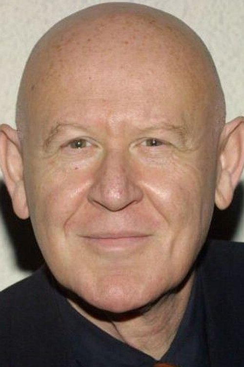 Daniel Benzali as Simon Schlermer