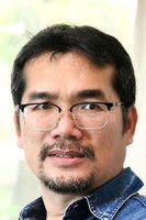 Raywat Peanpojjananarth as Tang's father