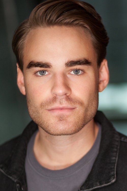 Liam Boland as Scott Sweet