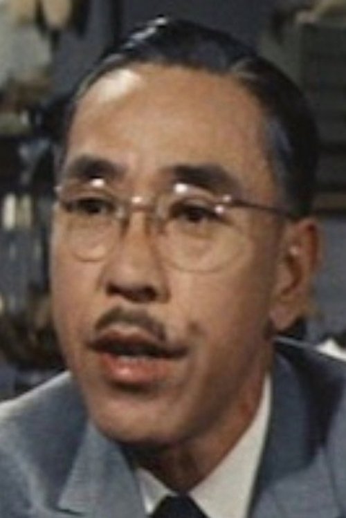 Takuzō Kumagai as Kajimoto