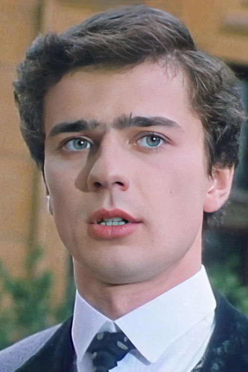 Michael Kňažko as Narrador (voz)