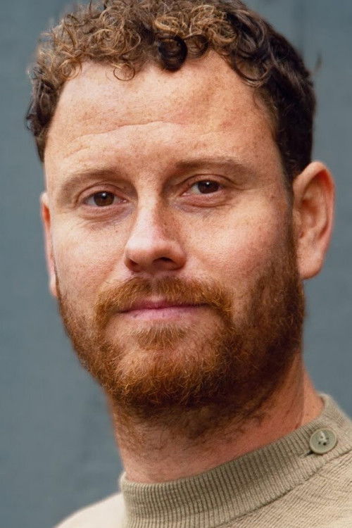 Michel Besl as Elrond