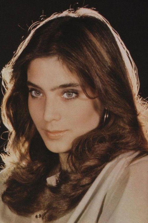 Erika Dario as Marisa