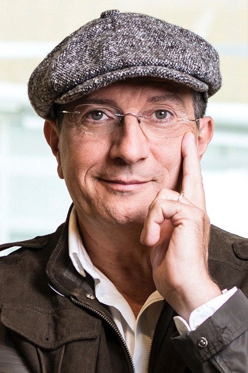 Alain Caron as Jurylid, Culinair Journalist