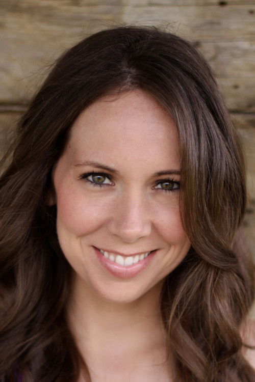 Lindsey Shope as Clara