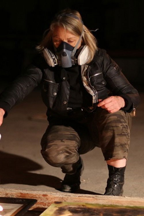 Oona Nelson as Anna, Maria's Daughter