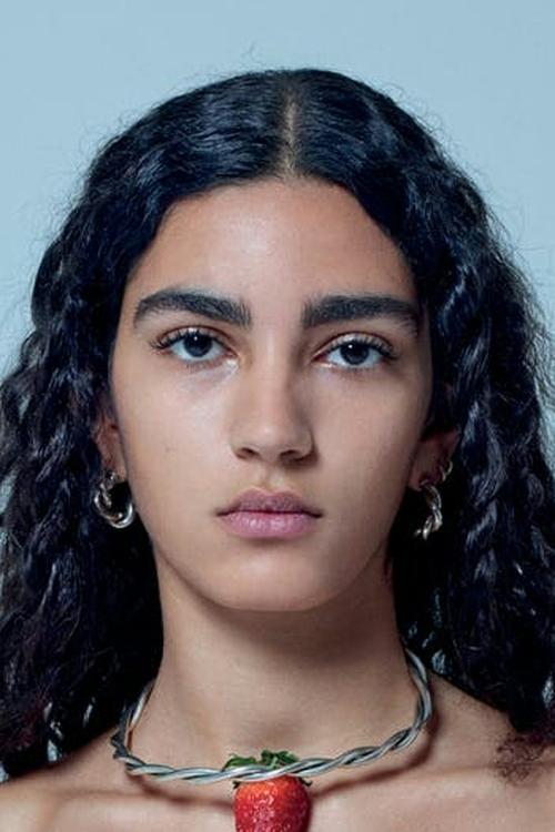 Nina Zem as La fille