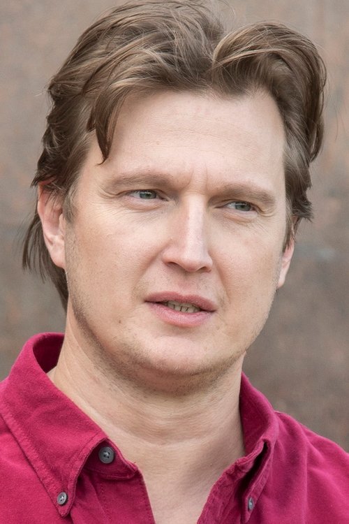 Aleksandr Efimov as Кулаков