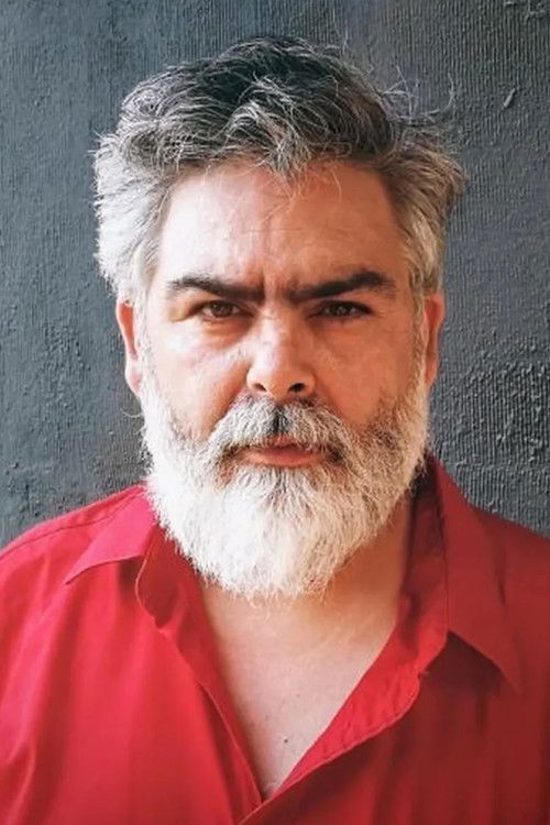 Nicolás Aráoz as Manuel