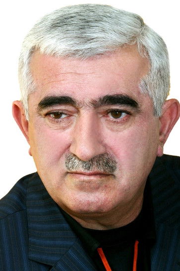 Ramiz Mammadov as Polis rəisi