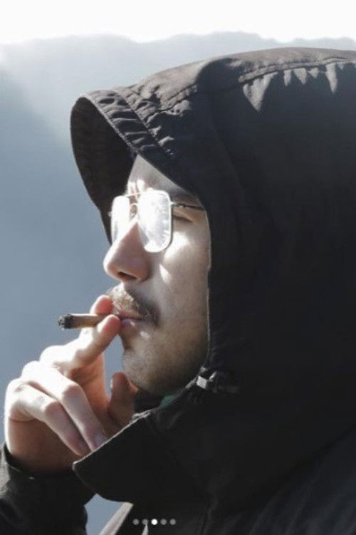 Alex Barragán as Mateo