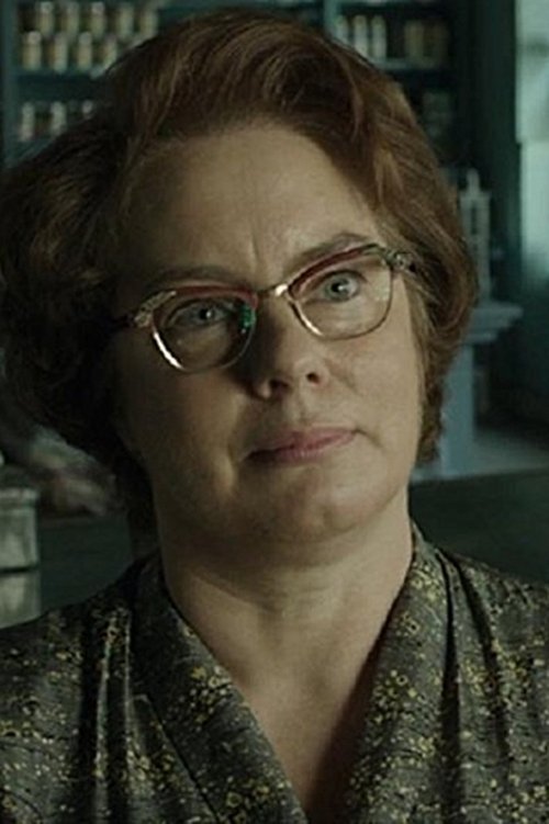 Myra Kathryn Pearse as Molly