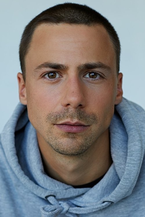 Alex Trahan as Alexandre