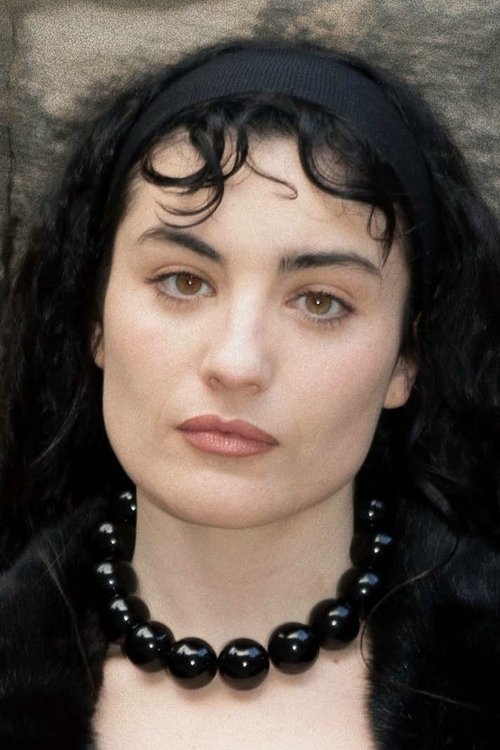 Natalia Risueño as Rebeca