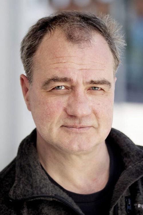 Sergej Merkusjev as Andrei Dudajev