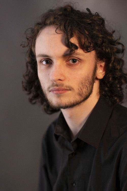 Christopher Benning as Robbie Morris