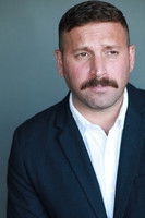 Lucas Beck as Thomas