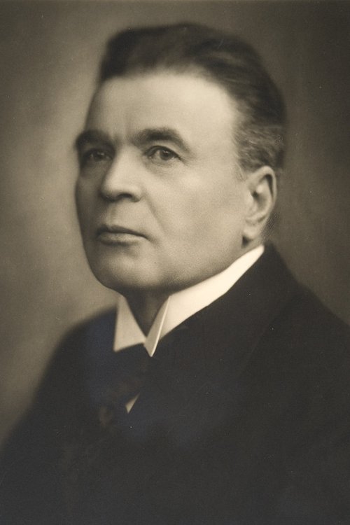 Hemmo Kallio as Haukka