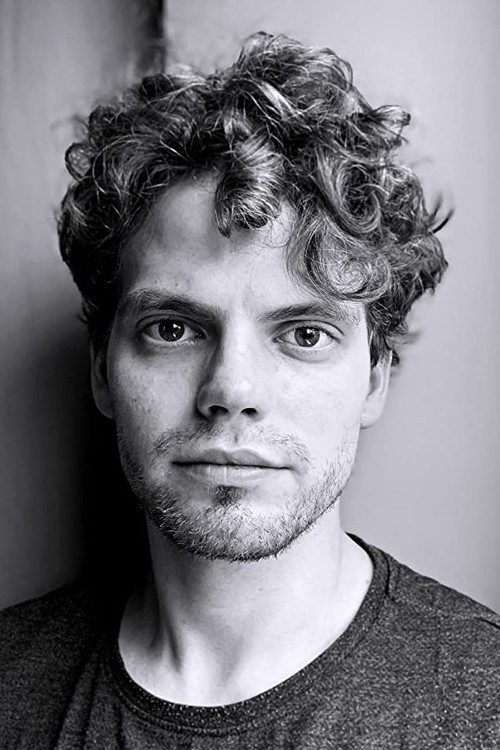 Jędrzej Wielecki as Pistetajros/seller