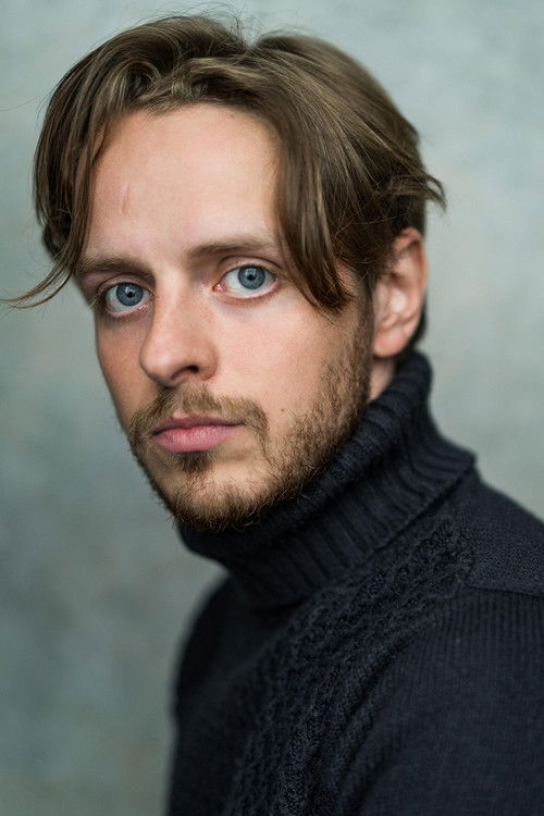 Jón Nordal as Clive