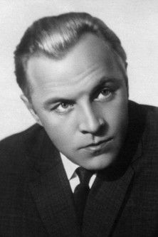 Mikhail Ulyanov as Maršál Žukov