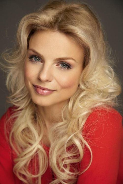 Cătălina Grama as Monica