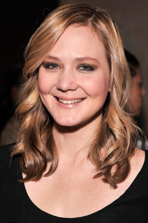 Louisa Krause as Kelly