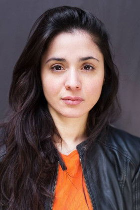 Canan Kir as Songül