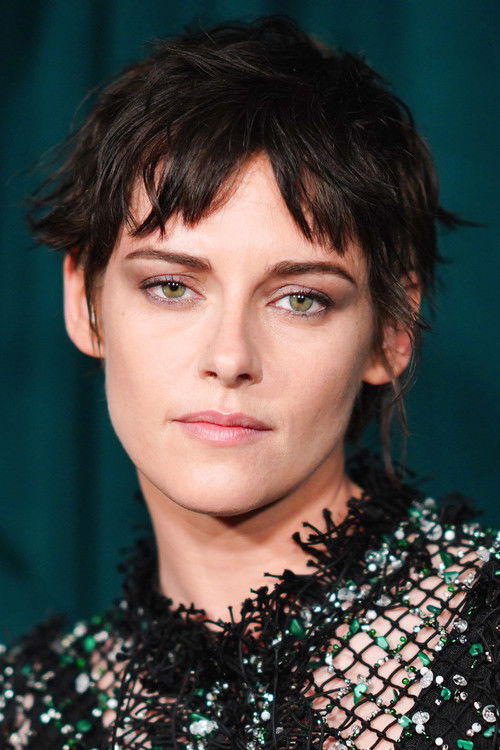 Kristen Stewart as Amy Cole