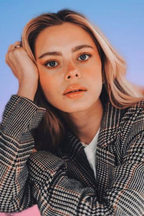 Elli Rhiannon Müller Osborne as Margrethe